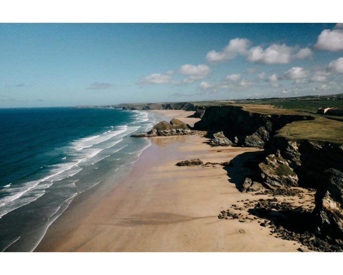 Lowen, 1 Lusty Glaze, Newquay, Cornwall Apartment *