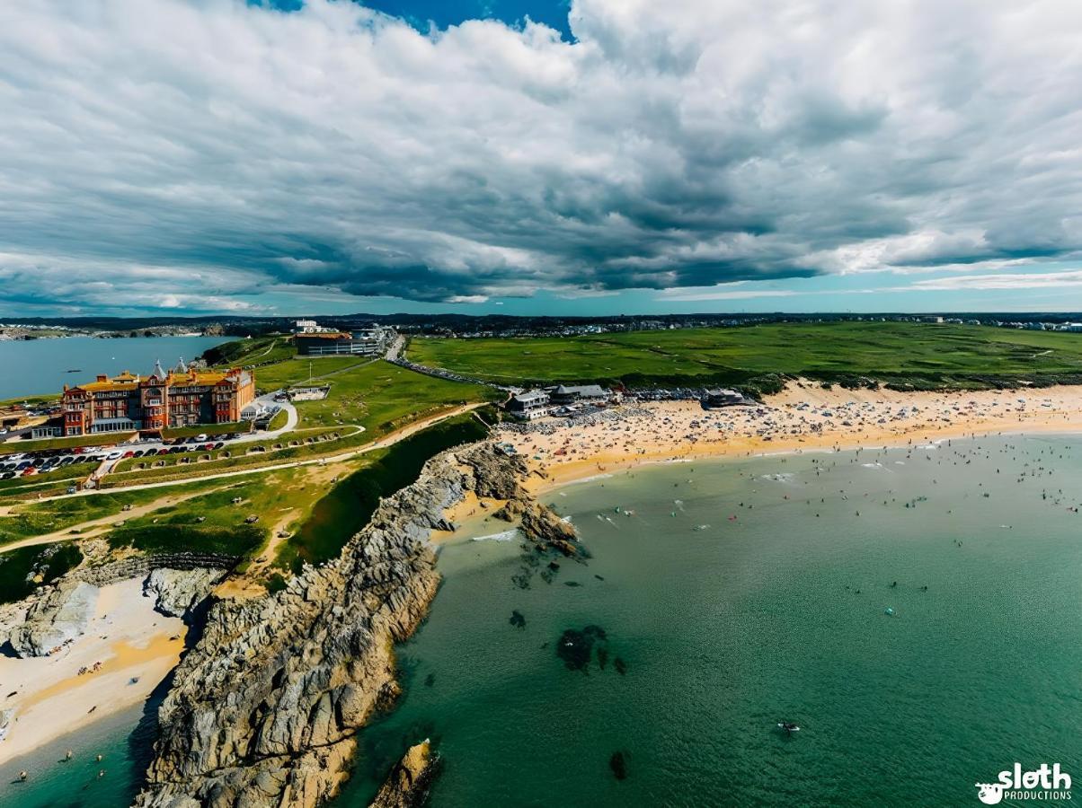 Lowen, 1 Lusty Glaze, Newquay, Cornwall Apartment *